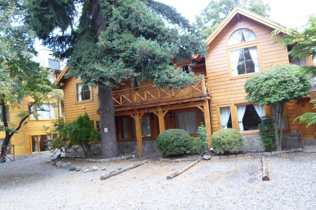 Apart Hotel Robles Del Sur Сан-Мартин-де-лос-Андес Экстерьер фото