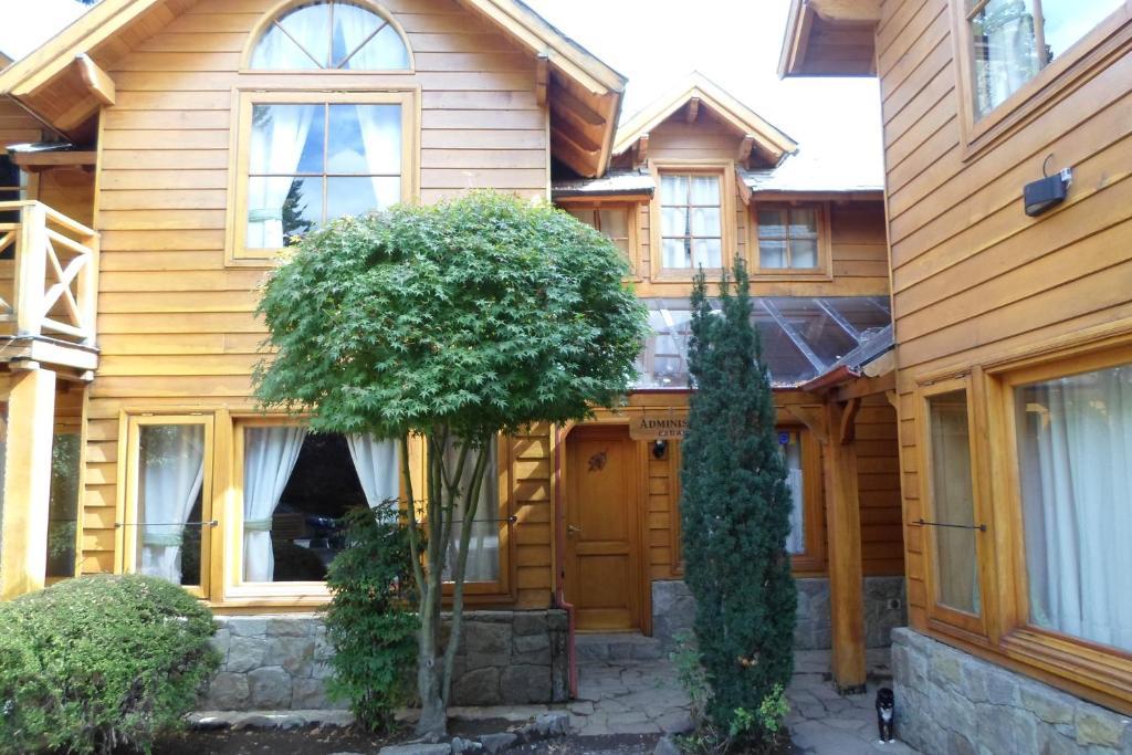 Apart Hotel Robles Del Sur Сан-Мартин-де-лос-Андес Экстерьер фото